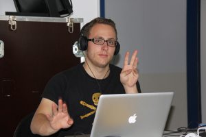 Cédric, dans le rôle du sound designer